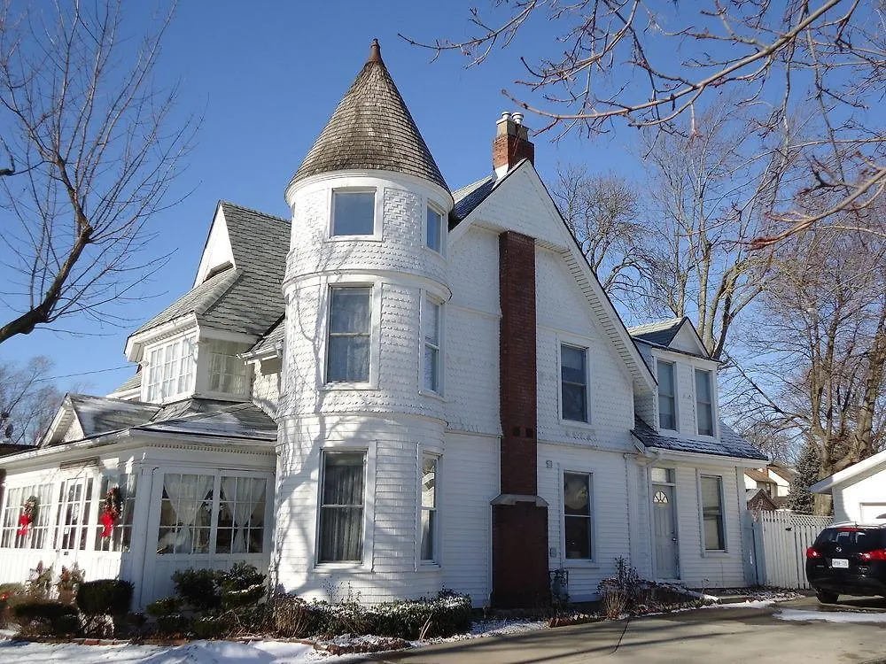 Absolute Elegance Bed And Breakfast Niagara Falls
