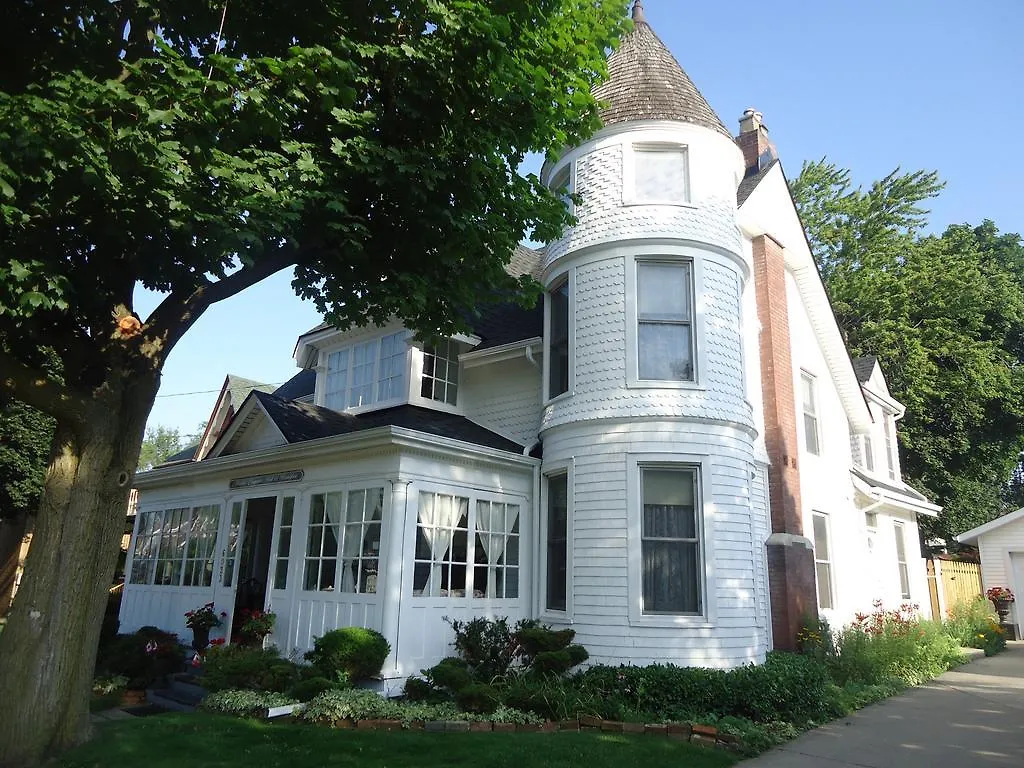 *** Bed & Breakfast Absolute Elegance Bed And Breakfast Niagara Falls Canada