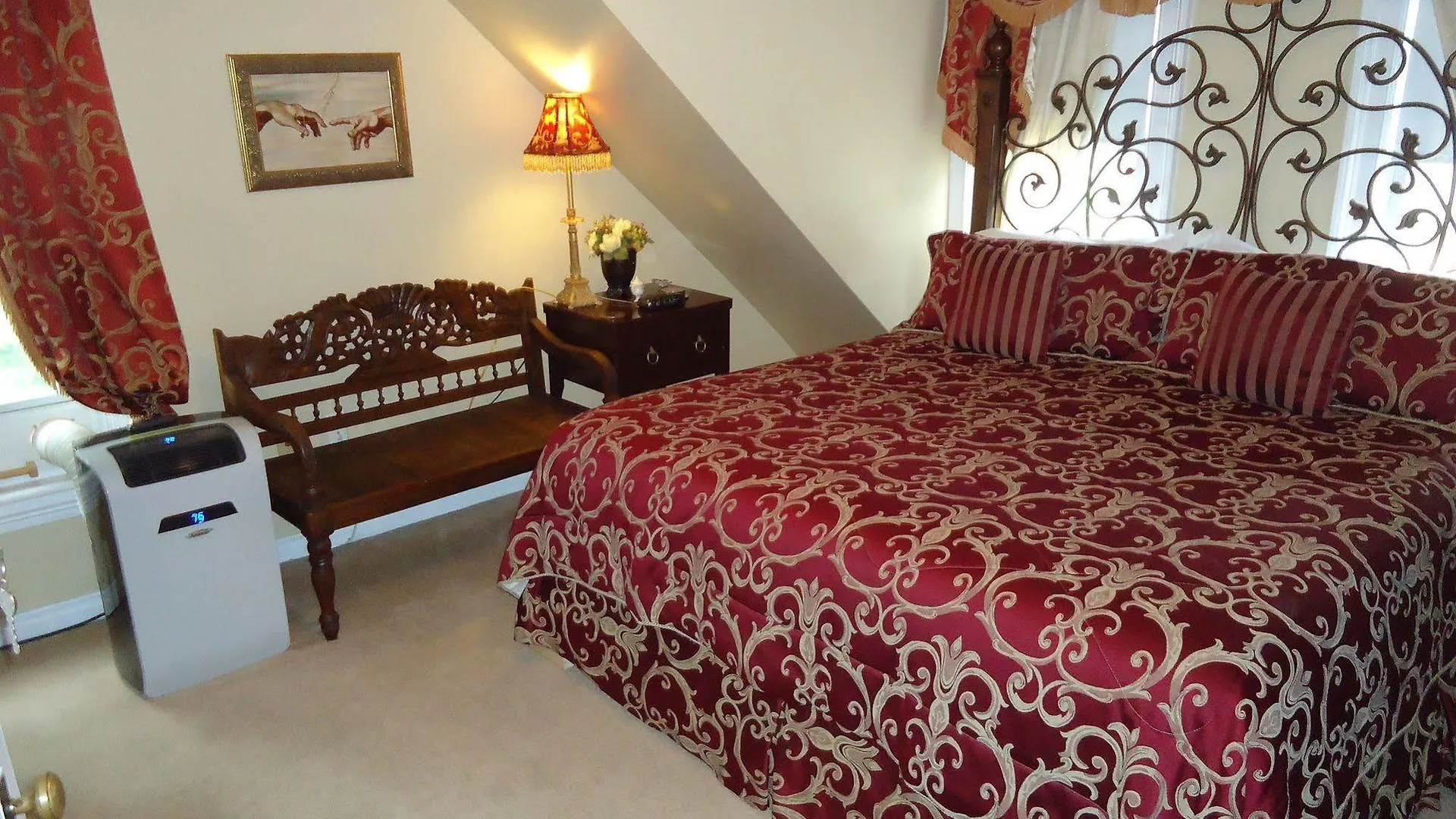 Absolute Elegance Bed And Breakfast Niagara Falls